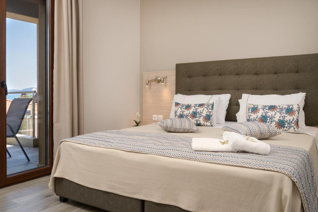 M&B Boutique Apartments Неа Рода Екстериор снимка