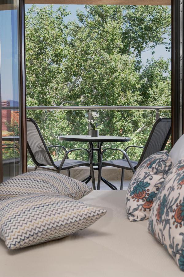 M&B Boutique Apartments Неа Рода Екстериор снимка